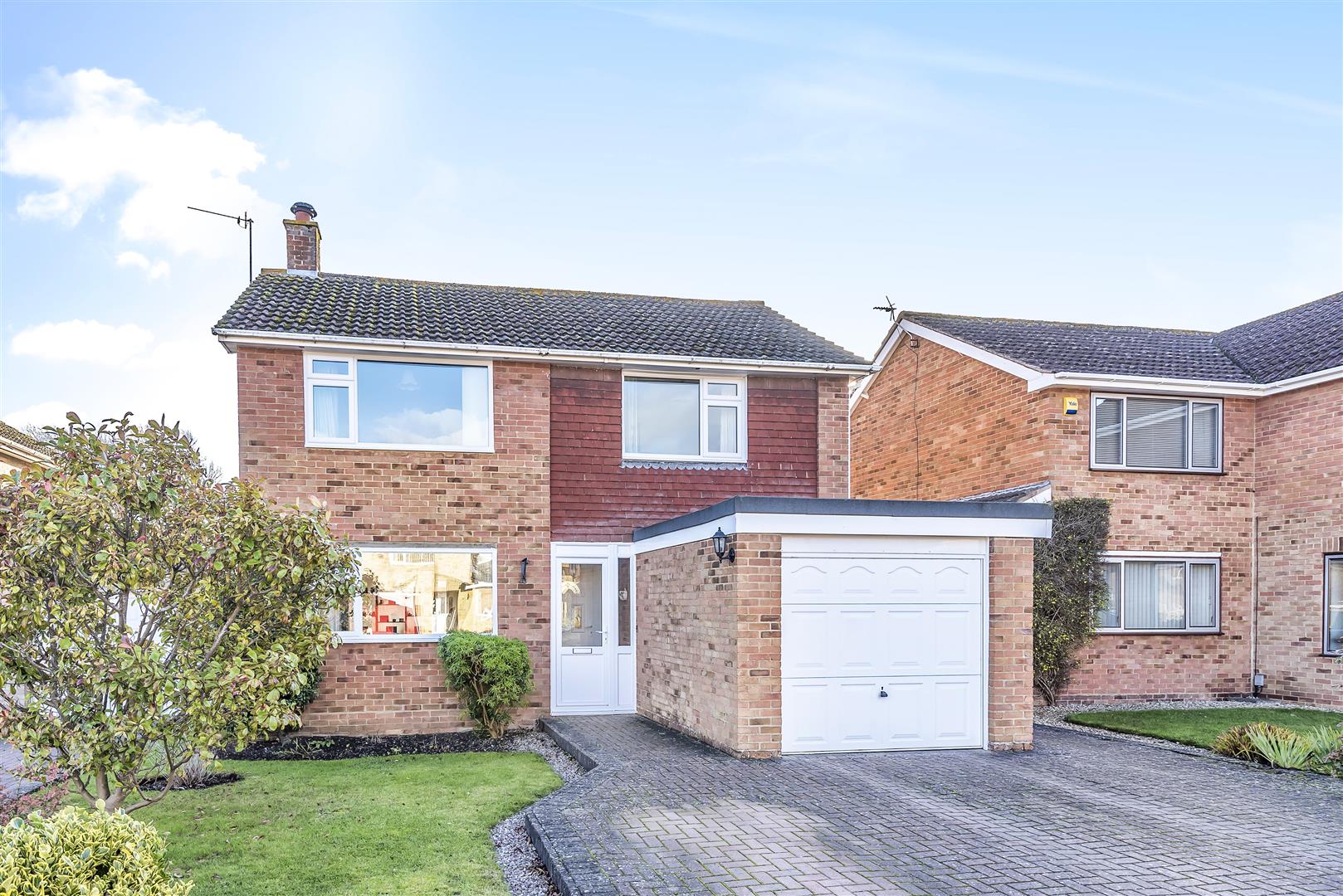 4 bedroom property for sale in Shannon Close, Grove, Wantage Guide
