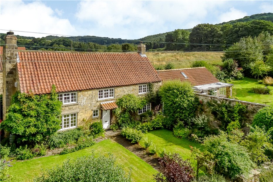 JacksonStops 2 bedroom property for sale in Abbey House, Main Street