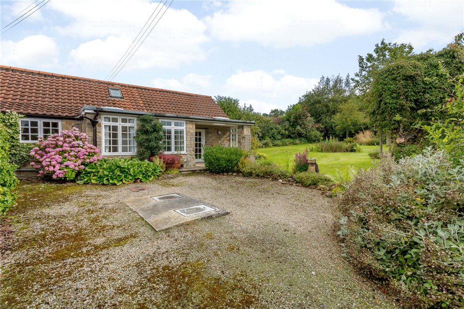 JacksonStops 2 bedroom property for sale in Abbey House, Main Street