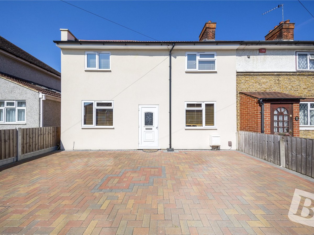 4 bedroom property for sale in Hardie Road, Dagenham, RM10 Offers in