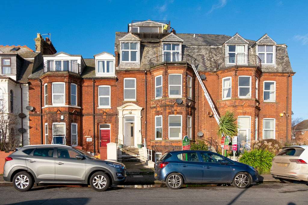 1 bedroom property to let in Avondale Road, Gorlestononsea £575 pcm