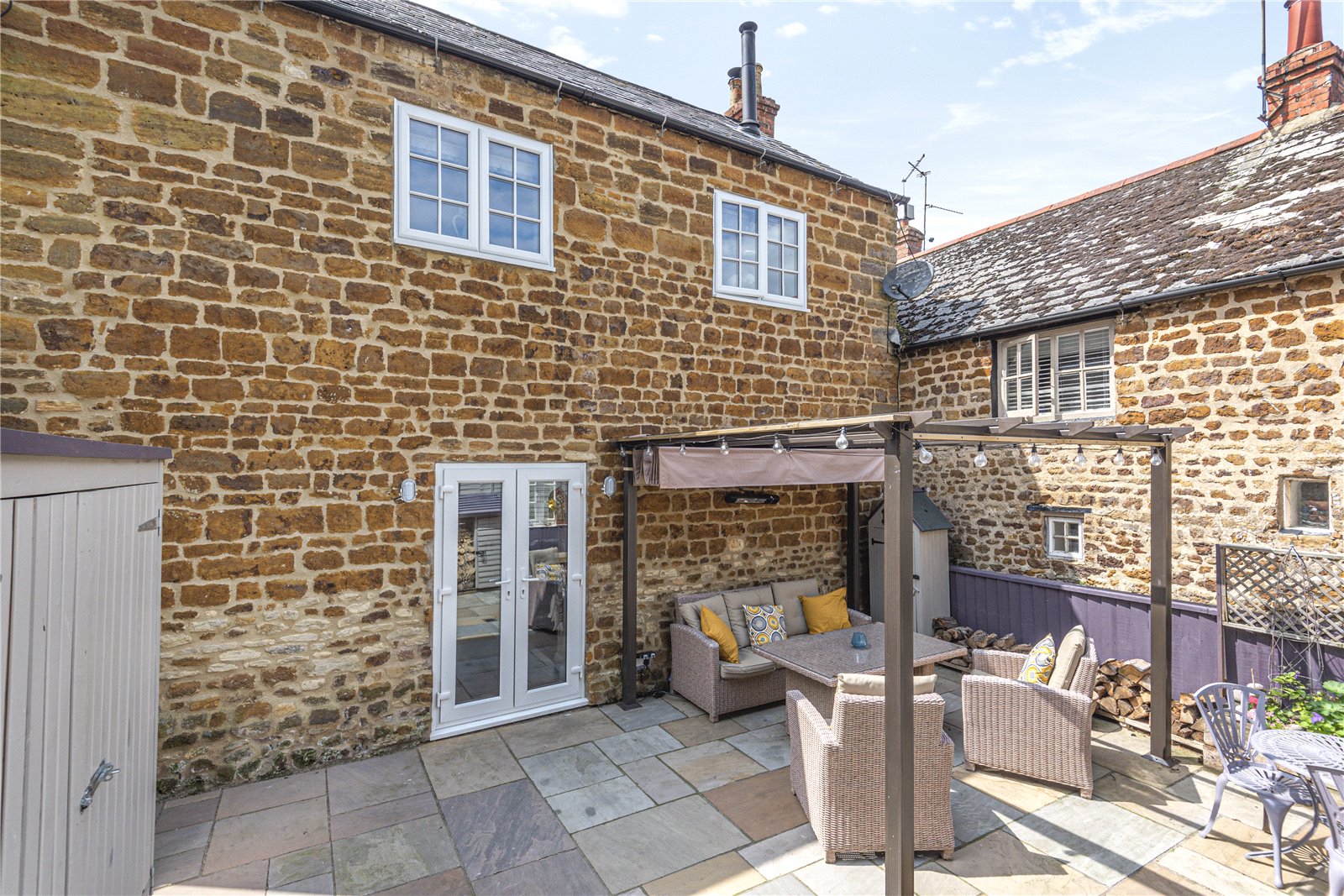 JacksonStops 2 bedroom property for sale in Lodge Road, Little