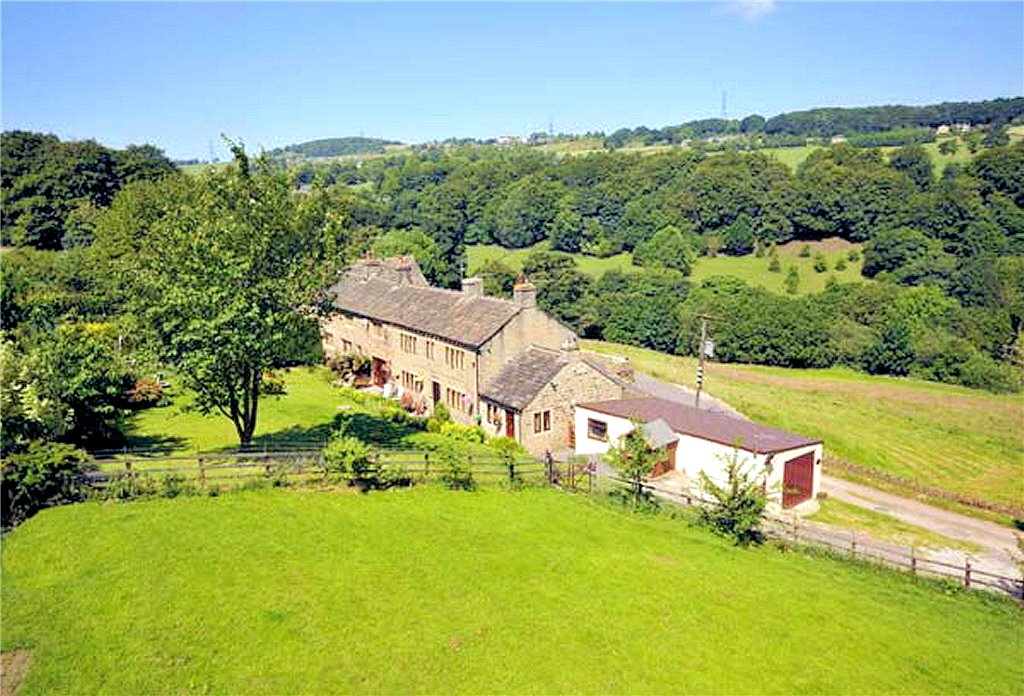 4 bedroom property for sale in Stubbing Cottages, Gatehead Lane