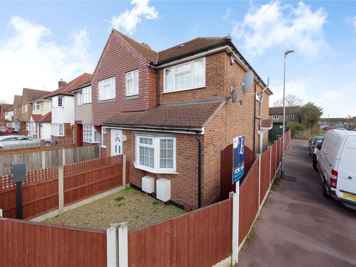 2 bedroom property for sale in Naseby Road, Dagenham, RM10 Guide
