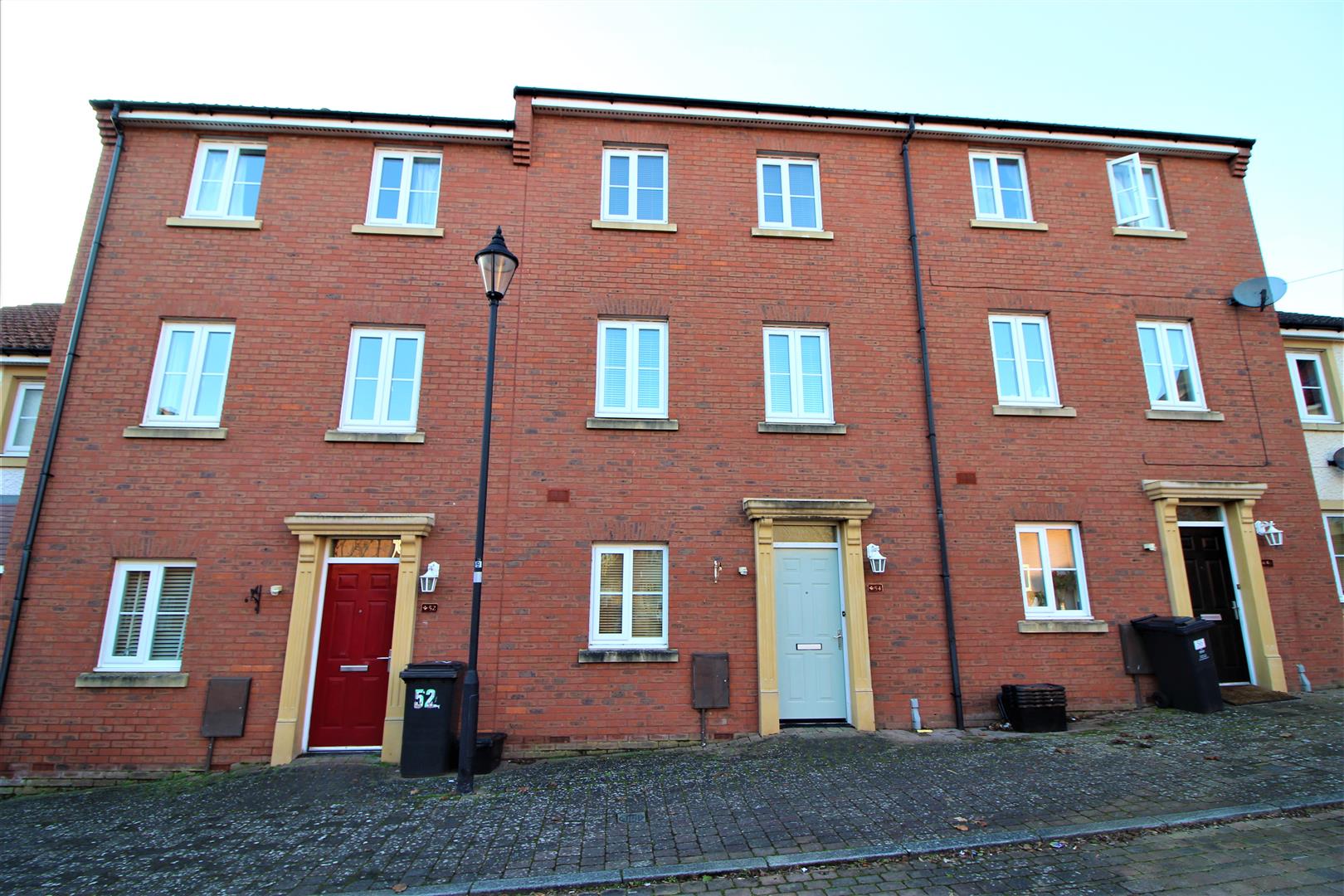 4 bedroom property for sale in Britten Road, Redhouse, Swindon Offers