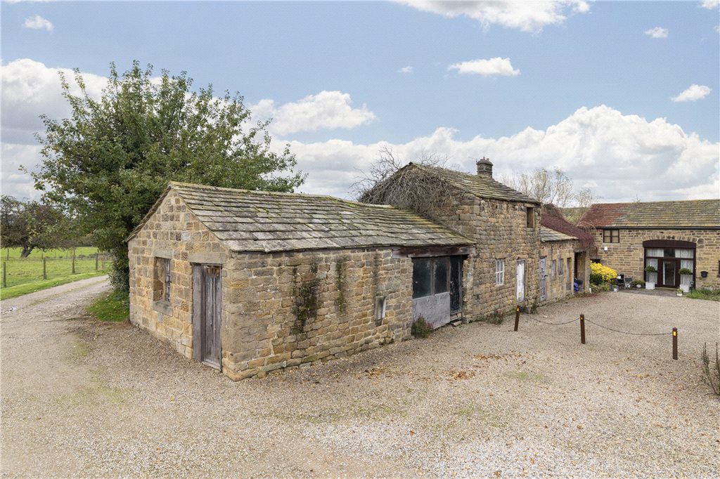 3 bedroom property for sale in Midgley Farm, East Busk Lane, Otley