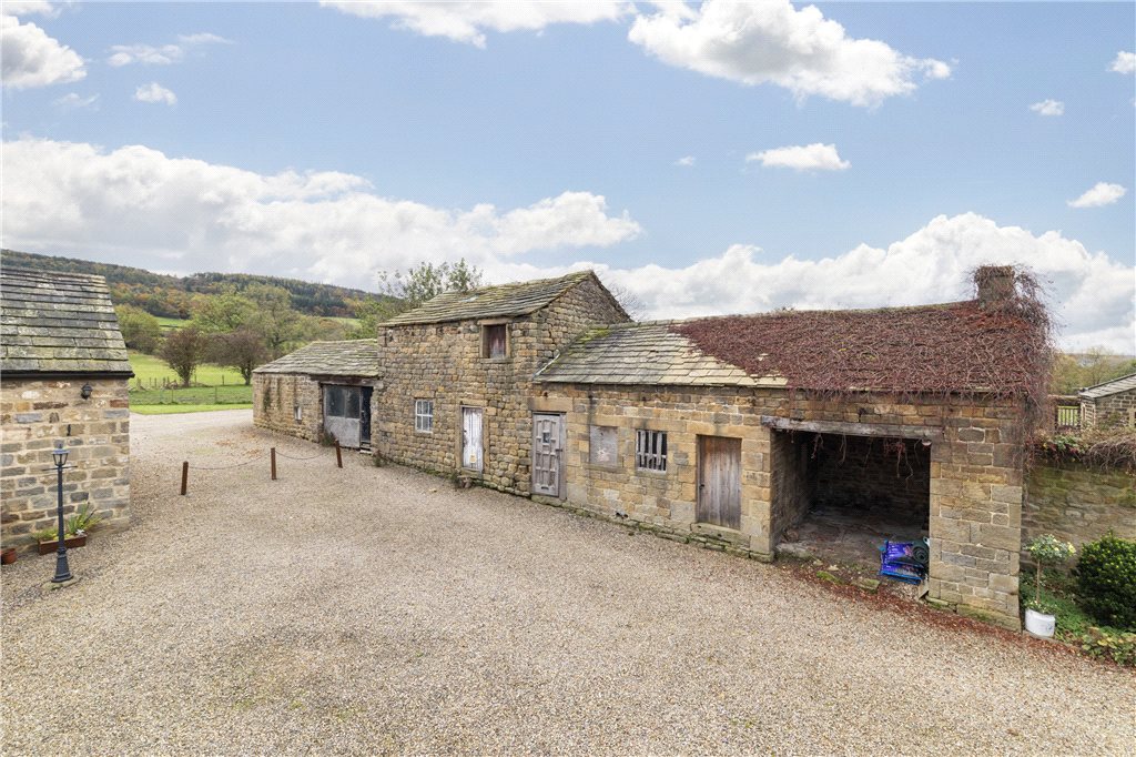 3 bedroom property for sale in Midgley Farm, East Busk Lane, Otley