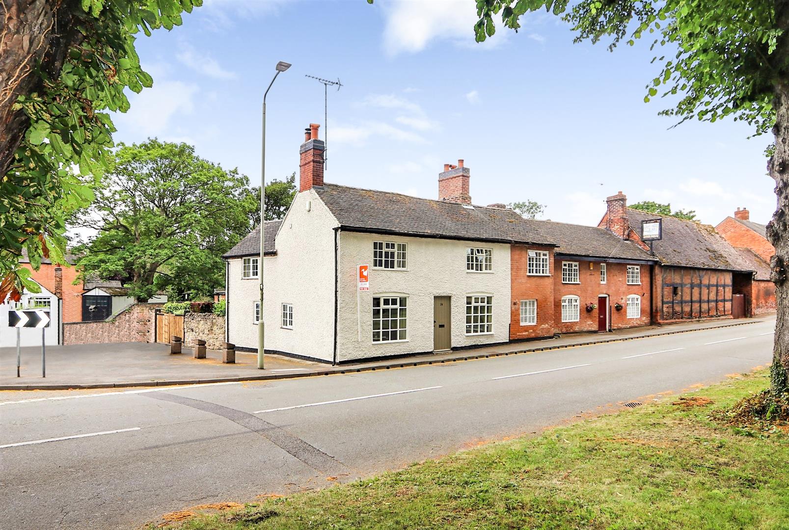 3 bedroom property for sale in Main Street, BreedonontheHill, DE73 8AN Offers around £310,000