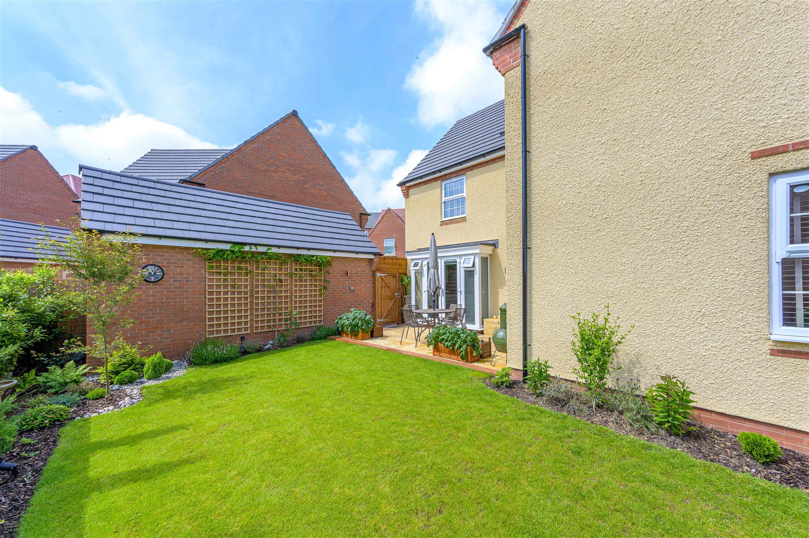 4 bedroom property for sale in Caldicot Gardens, Grantham Guide price