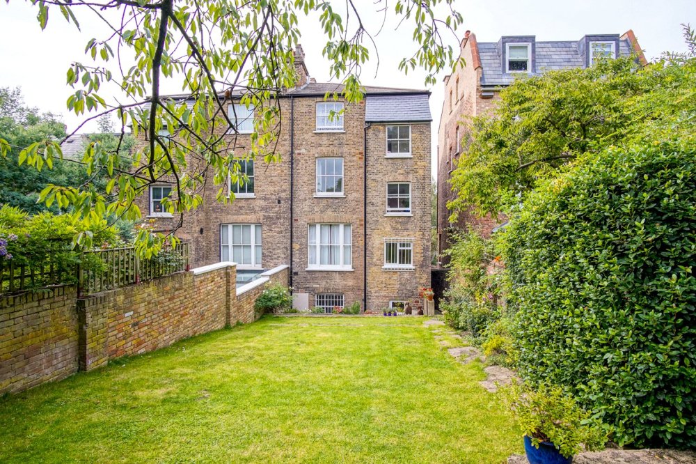 2 bedroom property for sale in Dartmouth Park Avenue, Dartmouth Park