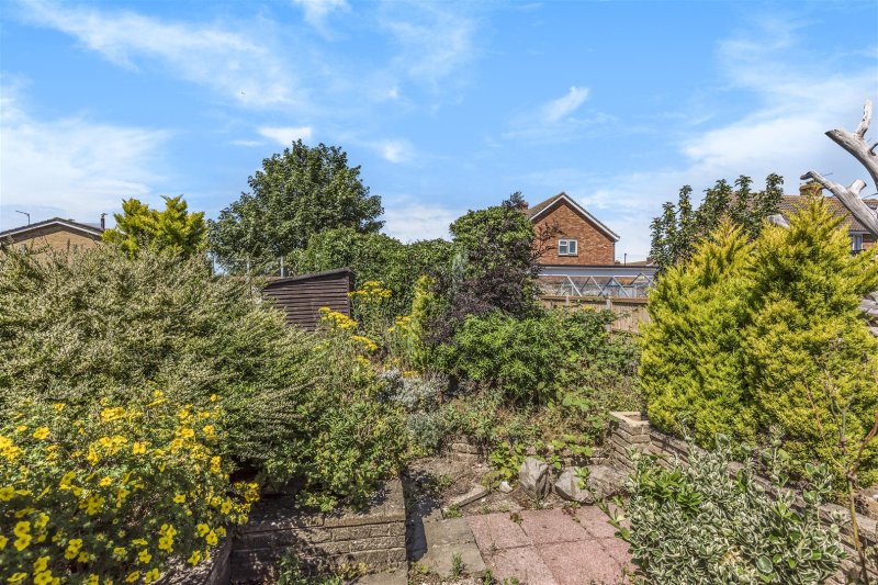 2 bedroom property for sale in Crown Road, ShorehamBySea £275,000