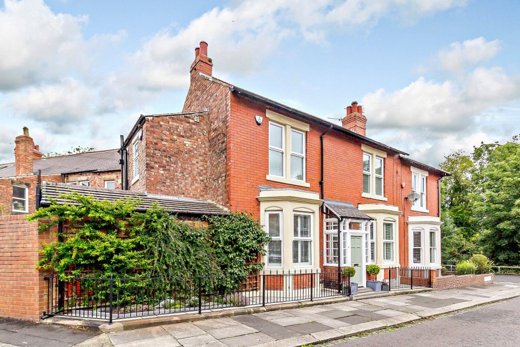 2 bedroom house for sale in Treherne Road, Jesmond, Newcastle Upon Tyne
