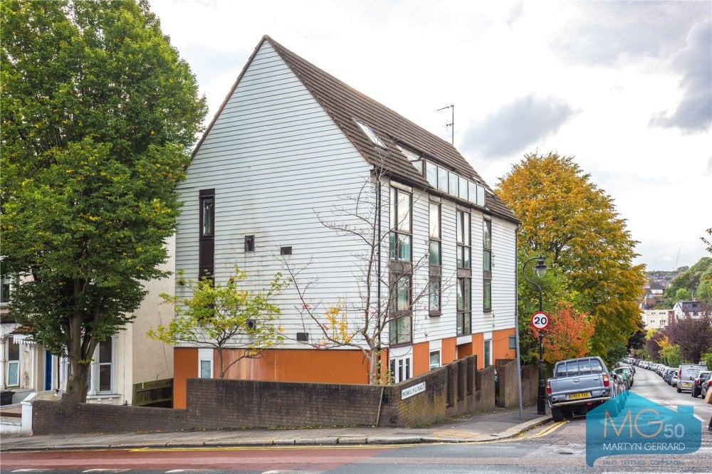 3 bedroom property for sale in Muswell Hill Place, Muswell Hill, London, N10 £495,000 3 bedroom property for sale in Muswell Hill Place, Muswell Hill, London, N10 £495,000
