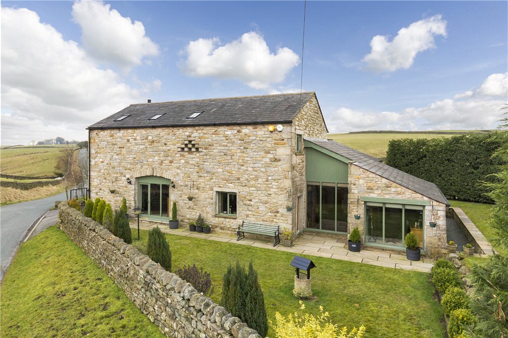 4 bedroom property for sale in Tipperthwaite Lodge, Giggleswick, Settle