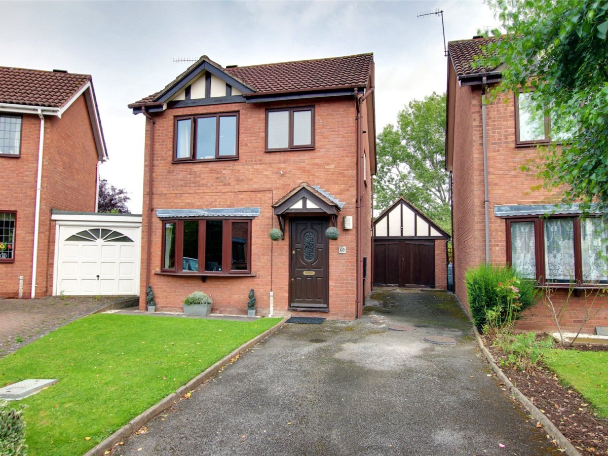 Andrew Grant 3 bedroom property for sale in Avon Close, Bromsgrove