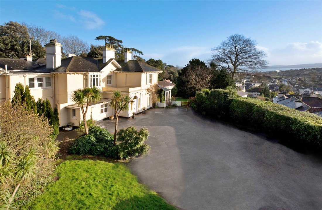 JacksonStops 5 bedroom property for sale in St Michael's Road