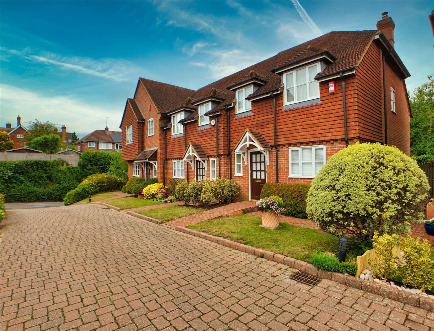 JacksonStops 2 bedroom property to let in The Old Yard, Bletchingley