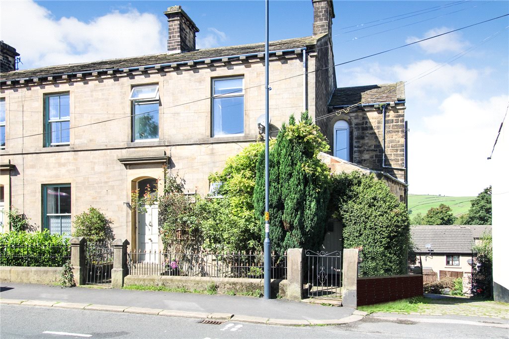3 bedroom property for sale in Keighley Road, Cowling, Keighley, BD22