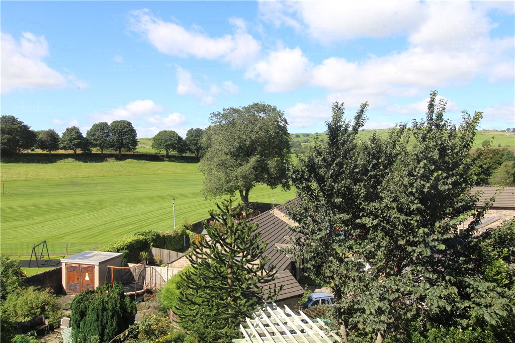 3 bedroom property for sale in Keighley Road, Cowling, Keighley, BD22 £285,000