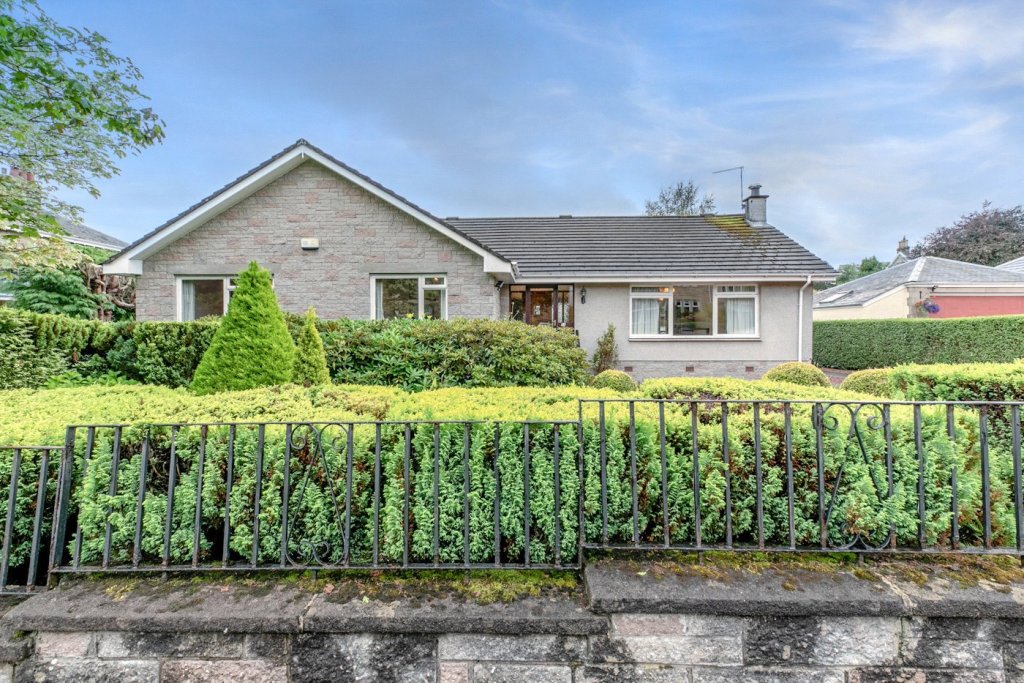 3 bedroom house for sale in Colquhoun Drive, Bearsden, G61. Rettie & Co.