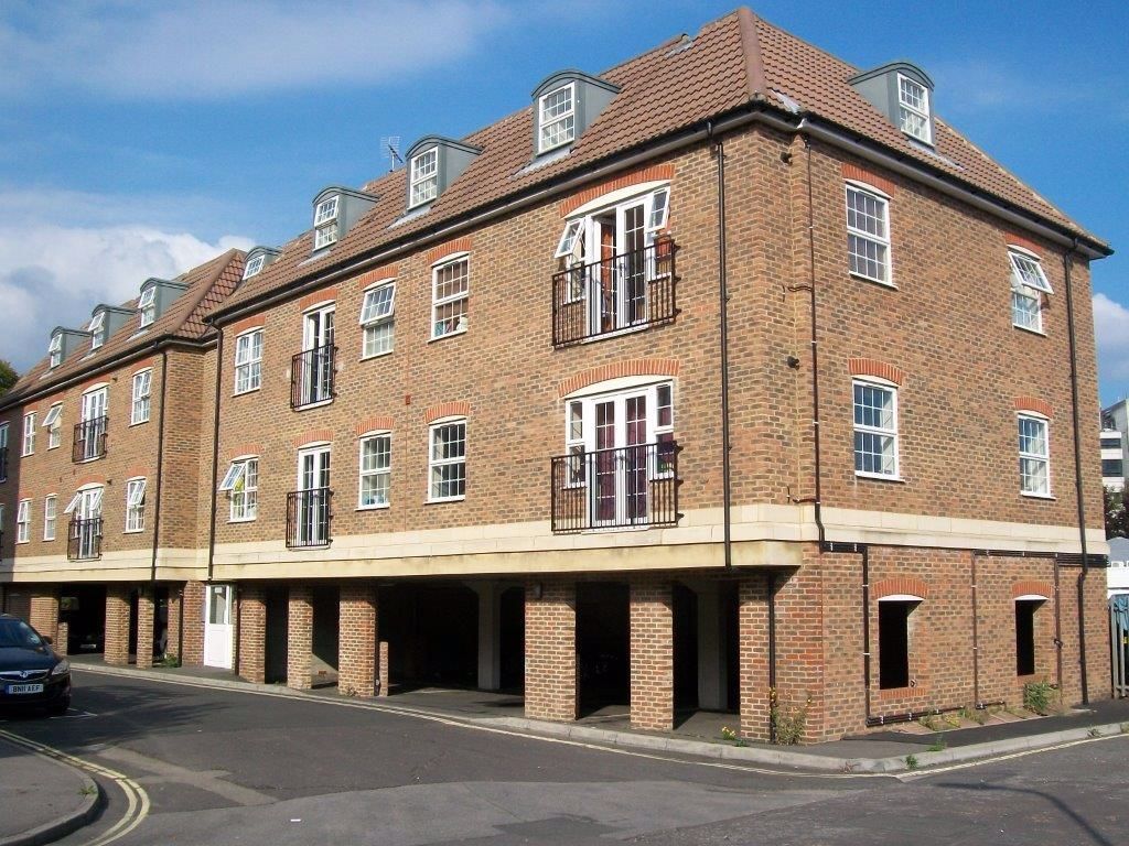 Properties to let Aldershot