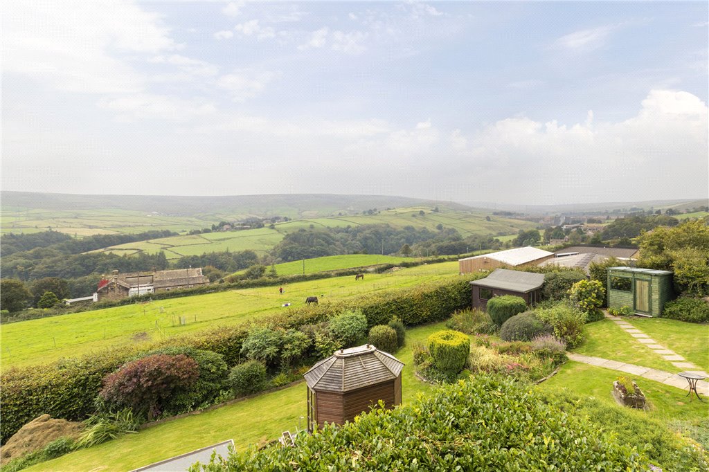 4 bedroom property for sale in Hollin Lane, Ripponden, Sowerby Bridge