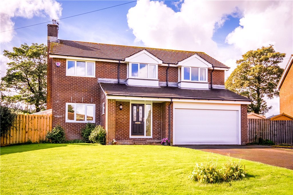 4 bedroom property for sale in Heathfield Rise, Rishworth, Sowerby