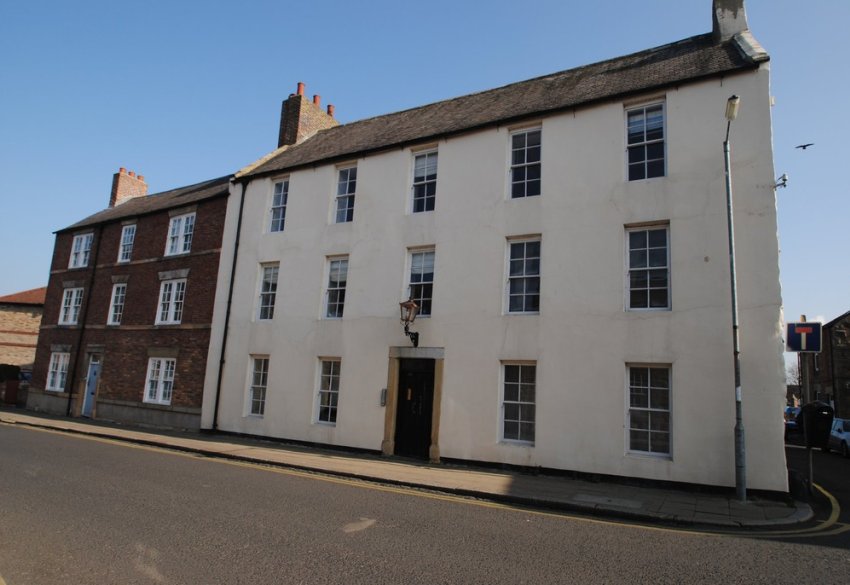 2 bedroom property for sale in Gilesgate, Hexham Guide price £90,000