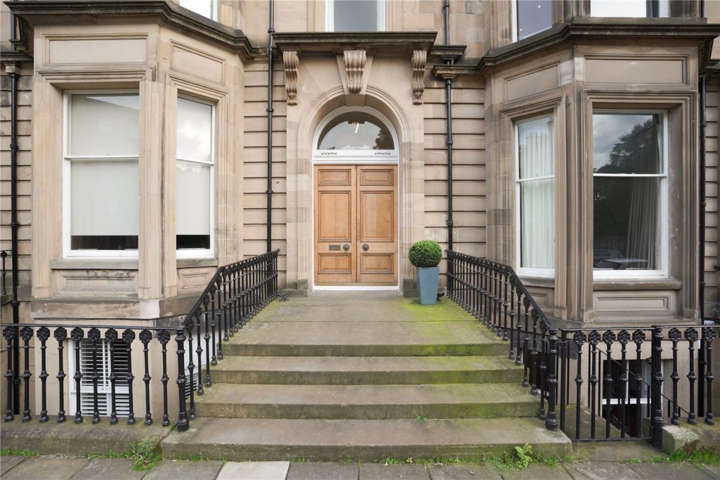 2 bedroom apartment to let in Drumsheugh Gardens, Edinburgh, Midlothian