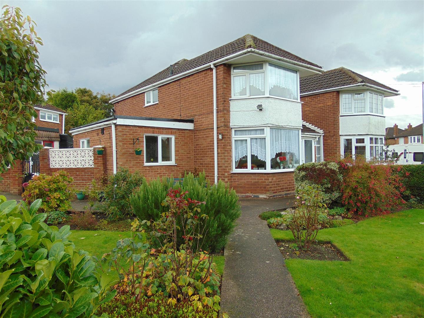 3 bedroom property for sale in Gorsey Way, Aldridge Guide price £269,950