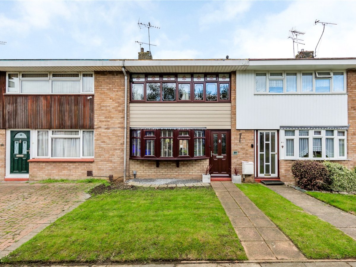 3 bedroom property for sale in Woolmer Green, Basildon, Essex, SS15