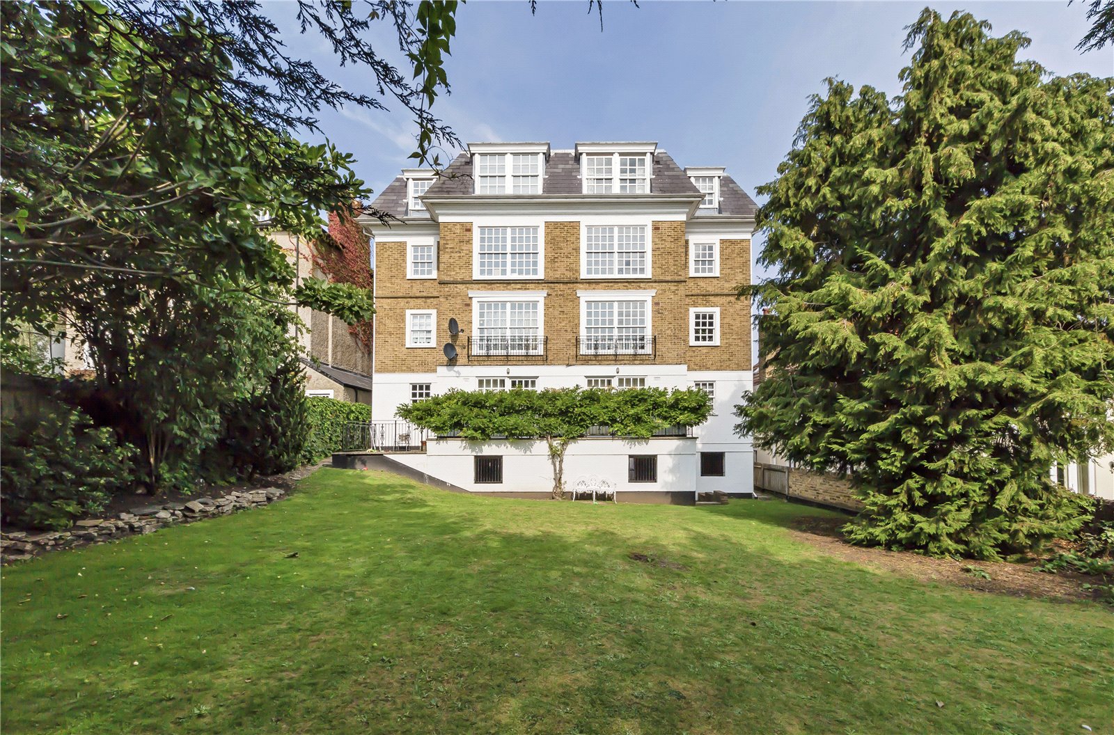 JacksonStops 2 bedroom property to let in Denmark House, 6 Denmark