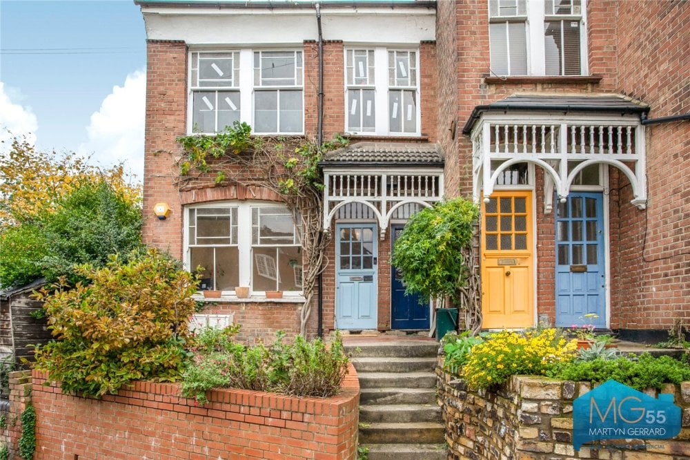 2 bedroom property for sale in St. James Lane, Muswell Hill, London, N10 £595,000 2 bedroom property for sale in St. James Lane, Muswell Hill, London, N10 £595,000