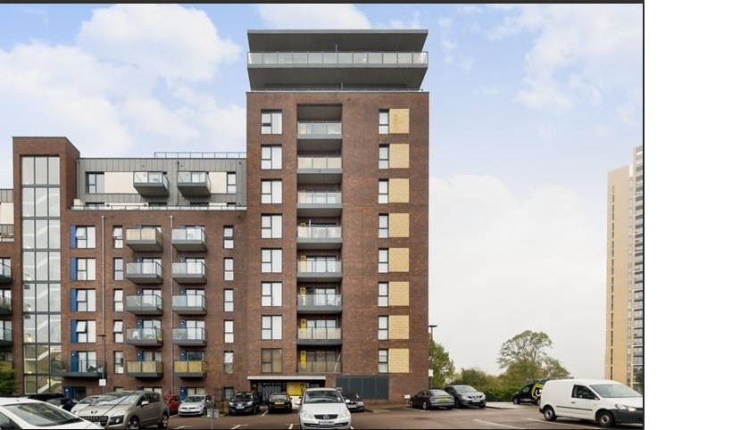 TWO BEDROOM APARTMENT TO LET SHEARWATER DRIVE HENDON NW9 Image 9