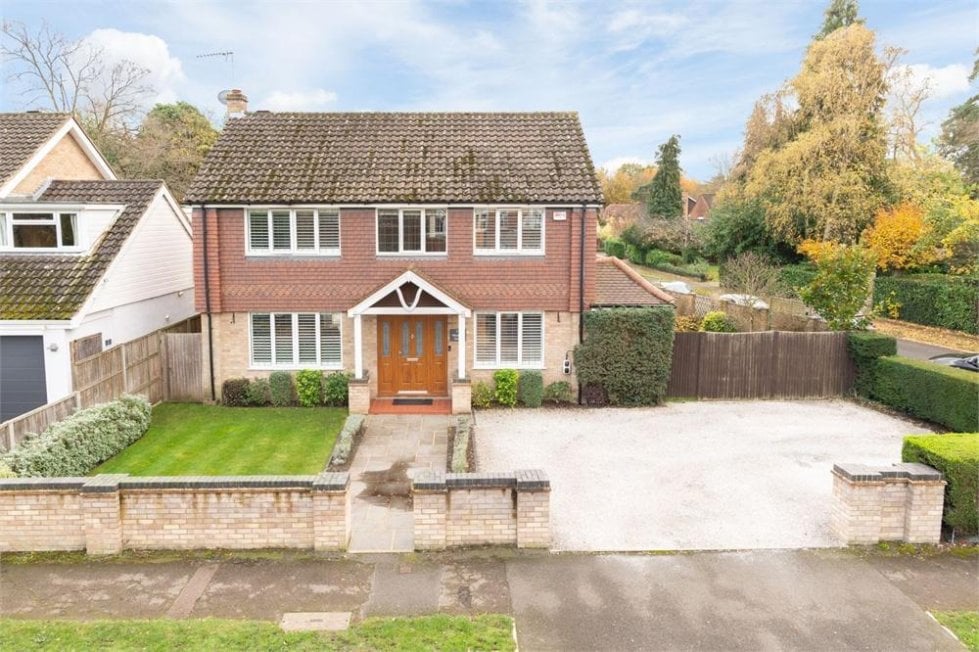 4 bedroom property for sale in Woodland Grove, WEYBRIDGE