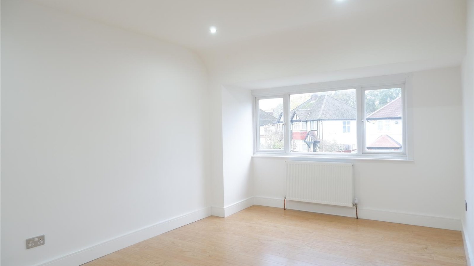 3 bedroom property for sale in Lawn Close, Ruislip £540,000