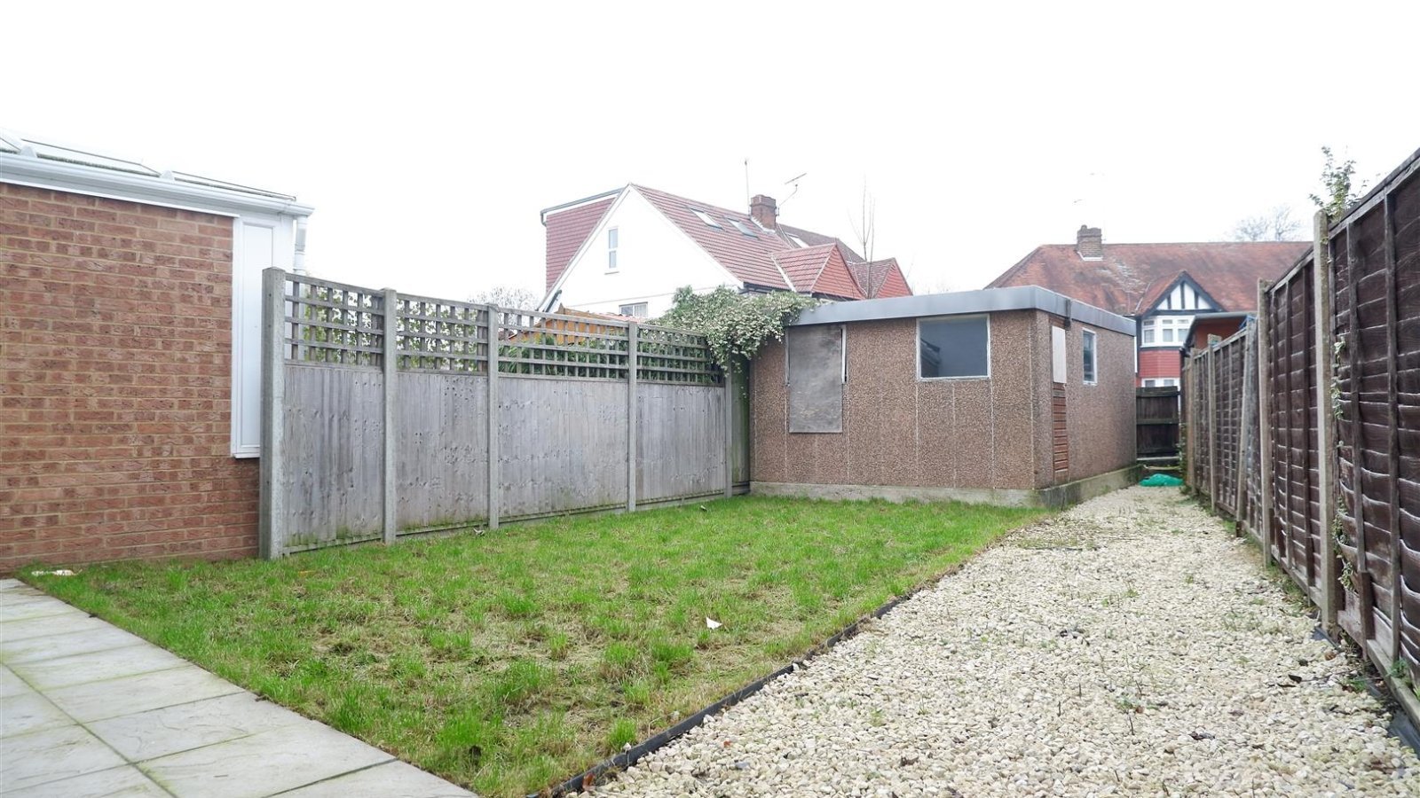 3 bedroom property for sale in Lawn Close, Ruislip £540,000