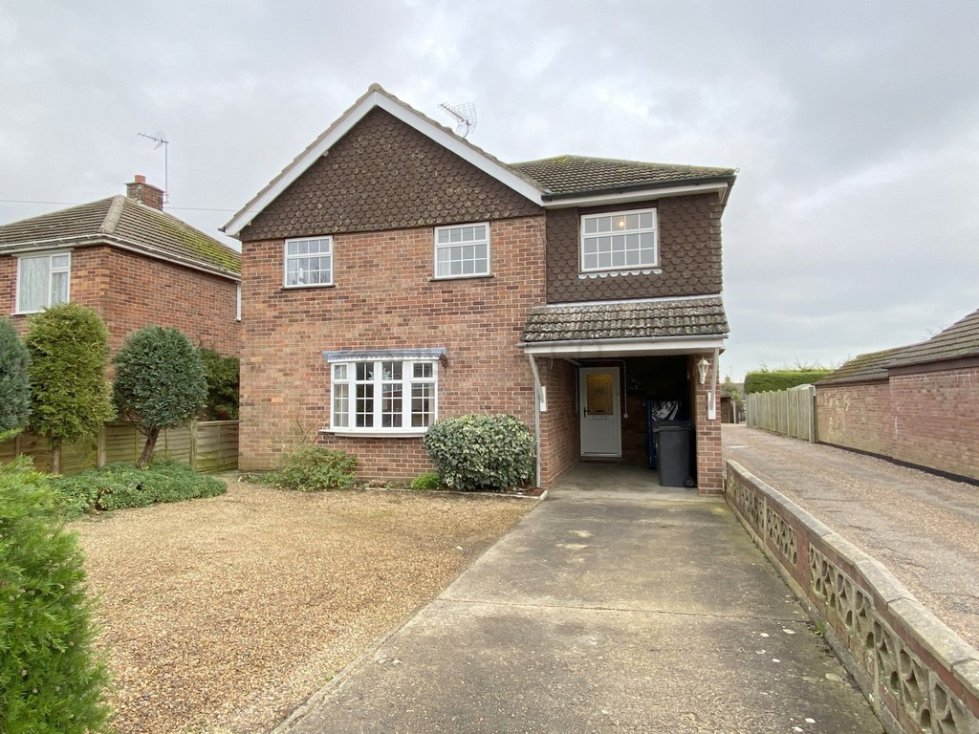 3 bedroom property for sale in Grayson Avenue, Pakefield, Lowestoft £