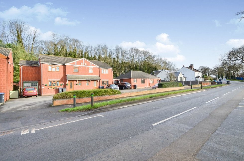 3 bedroom property in Newbold Road, Newbold, Rugby Guide price £249,950