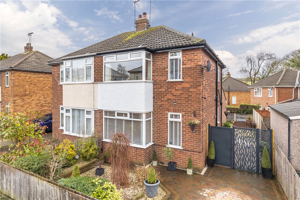 3 bedroom property for sale in Oakridge Avenue, Menston, Ilkley, LS29