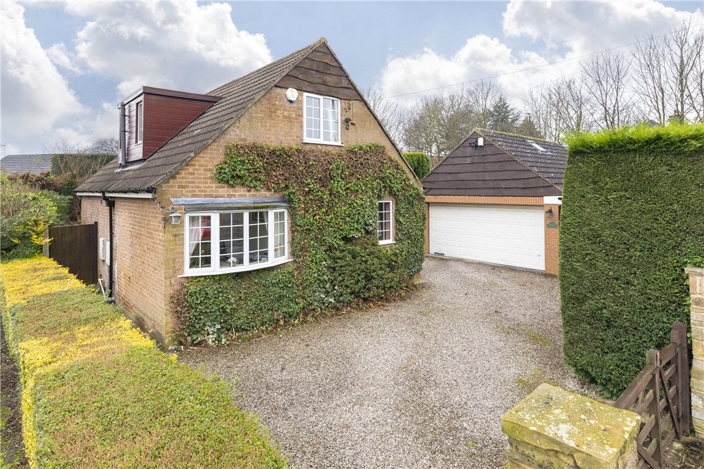 4 bedroom property for sale in Lee Lane East, Horsforth, Leeds, LS18