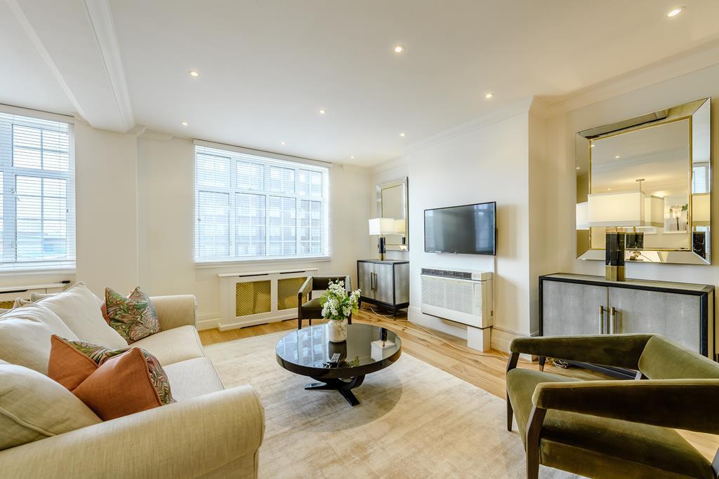 Three Bedroom  Two Bathroom  Strathmore Court  Park Road  St Johns Wood NW8 Image 6