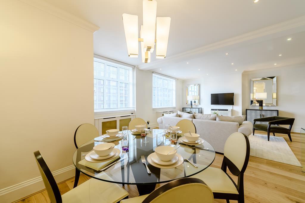 Three Bedroom  Two Bathroom  Strathmore Court  Park Road  St Johns Wood NW8 Image 9