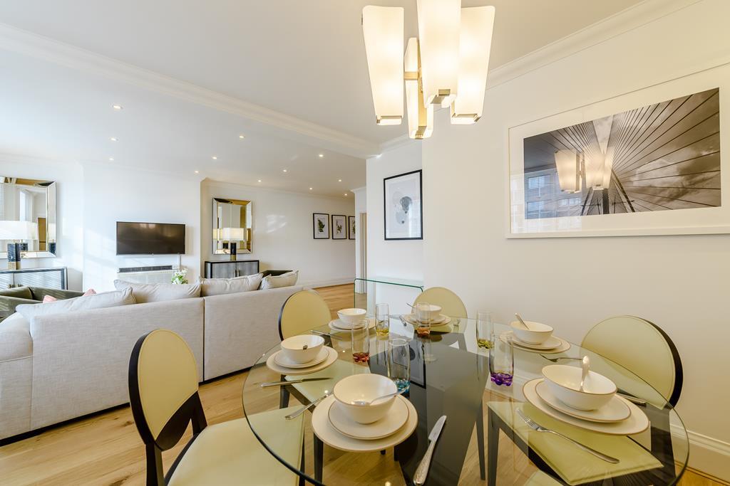 Three Bedroom  Two Bathroom  Strathmore Court  Park Road  St Johns Wood NW8 Image 8