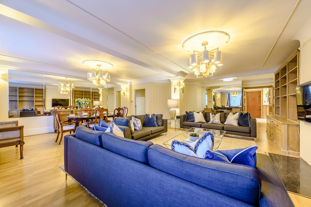 Four Bedroom  Three Bathroom  Apartment To Let  Strathmore Court  St Johns Wood  NW8 Image 5