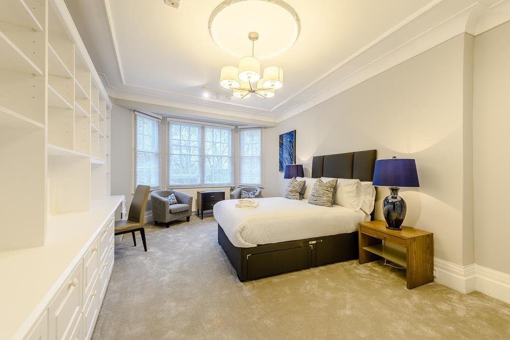 Four Bedroom  Three Bathroom  Apartment To Let  Strathmore Court  St Johns Wood  NW8 Image 9