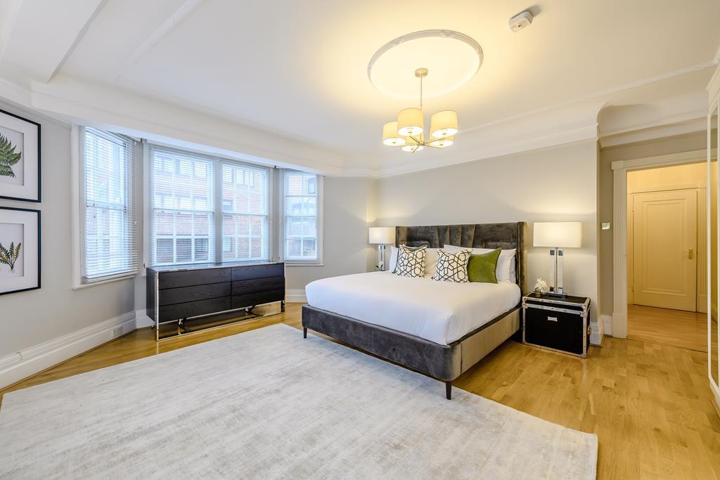 Four Bedroom  Three Bathroom  Apartment To Let  Strathmore Court  St Johns Wood  NW8 Image 11