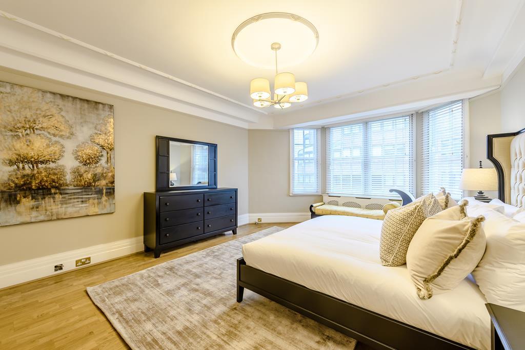 Four Bedroom  Three Bathroom  Apartment To Let  Strathmore Court  St Johns Wood  NW8 Image 13