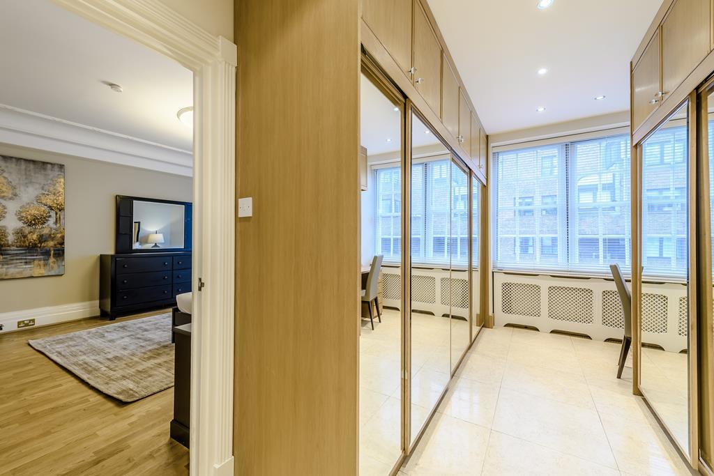 Four Bedroom  Three Bathroom  Apartment To Let  Strathmore Court  St Johns Wood  NW8 Image 20