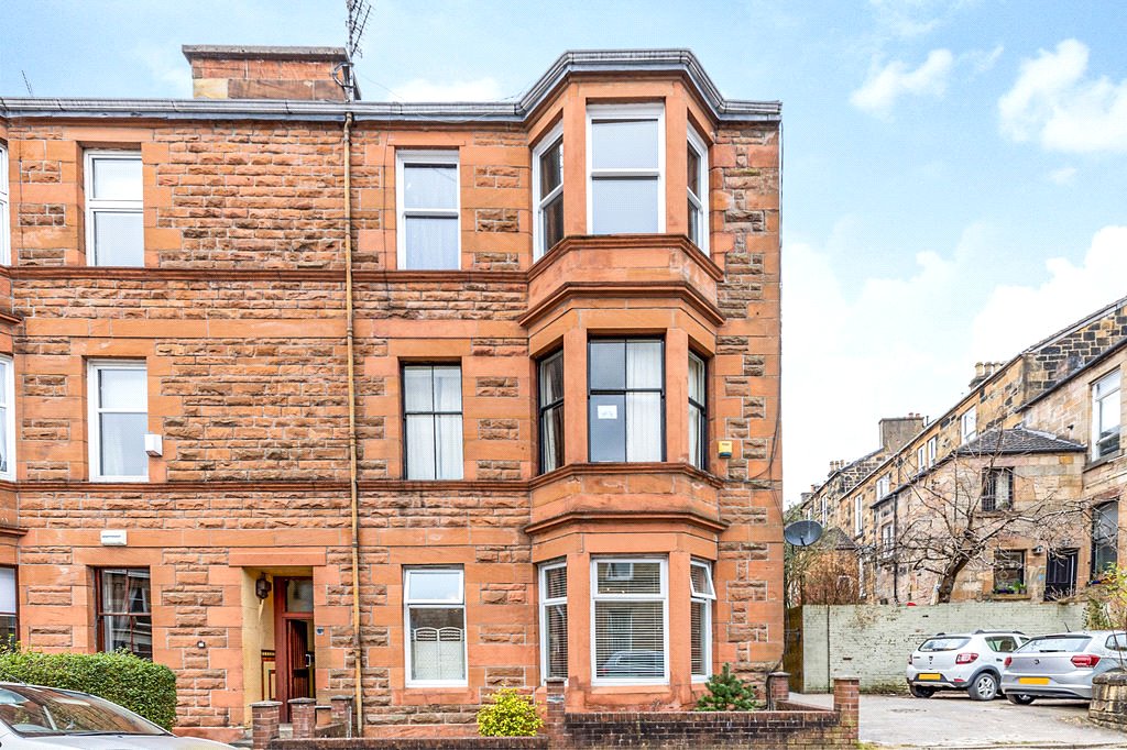 2 bedroom apartment for sale in Millbrae Crescent, Langside, Glasgow